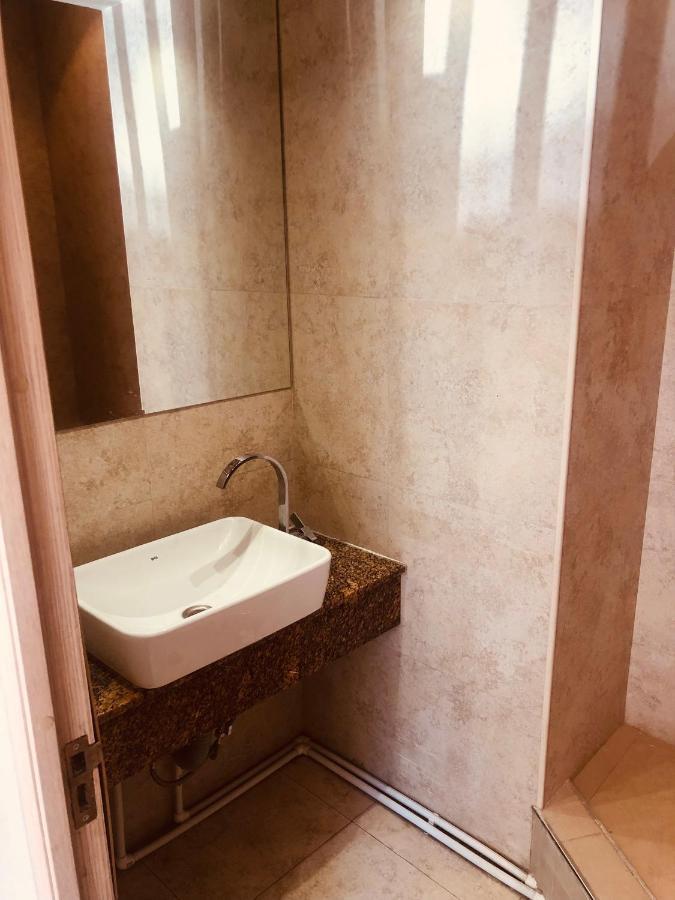 It Hotel Tumanyan Street 耶烈万 外观 照片