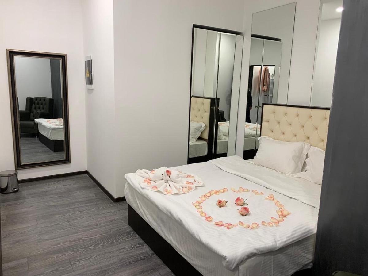 It Hotel Tumanyan Street 耶烈万 外观 照片